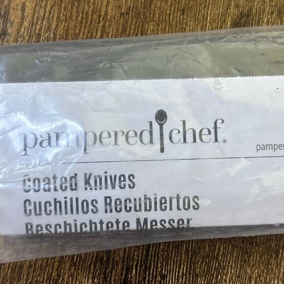Pampered Chef Coated Knife with Blade Cover Utility 100838 Retired NEW 7" - Picture 4 of 5